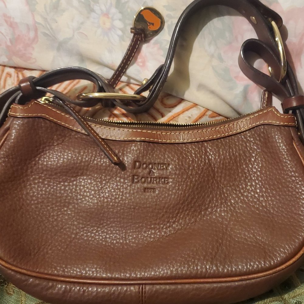 --- DOONEY & BOURKE PURSE